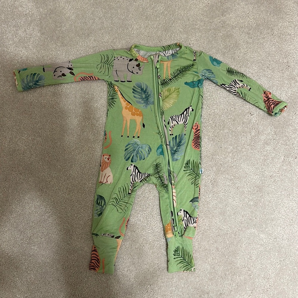 Like New! Posh Peanut Safari Animals Footless Zippered Pajama